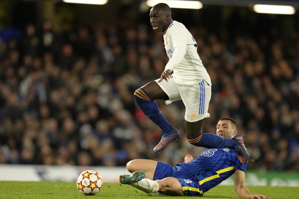 Manchester United Lirik Bek Kiri Real Madrid, Ferland Mendy