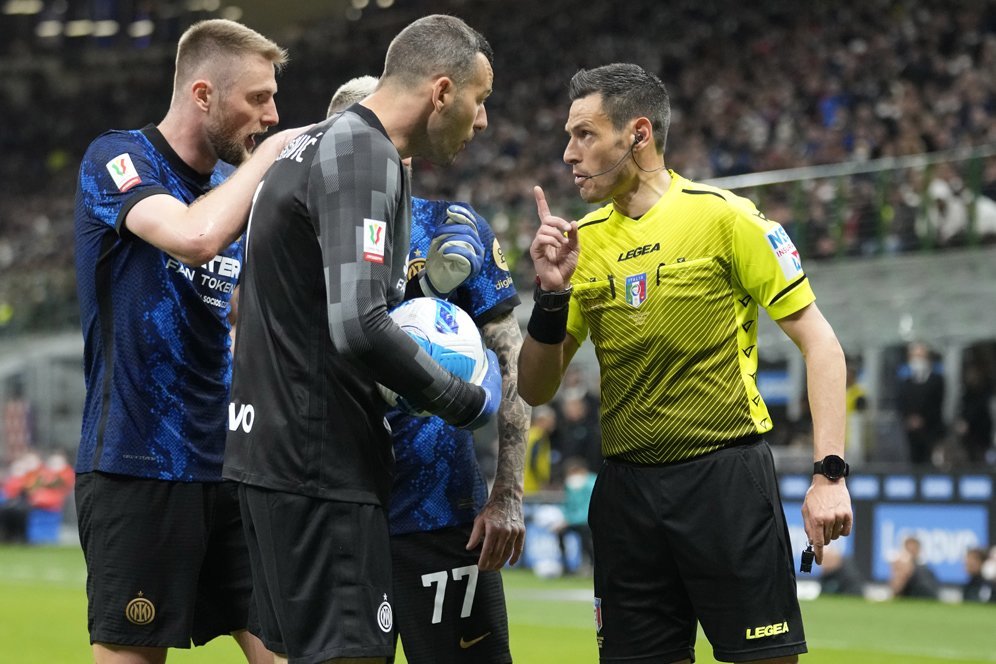 Inter Milan 3-0 AC Milan: Mengapa Wasit Anulir Gol Ismael Bennacer?