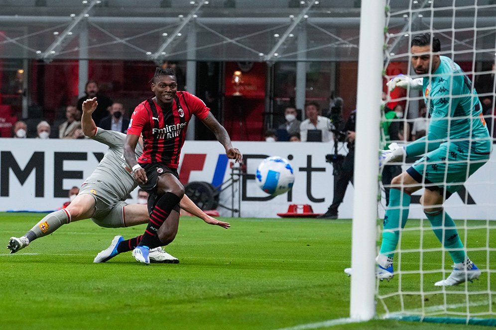 Man of the Match AC Milan vs Genoa: Rafael Leao