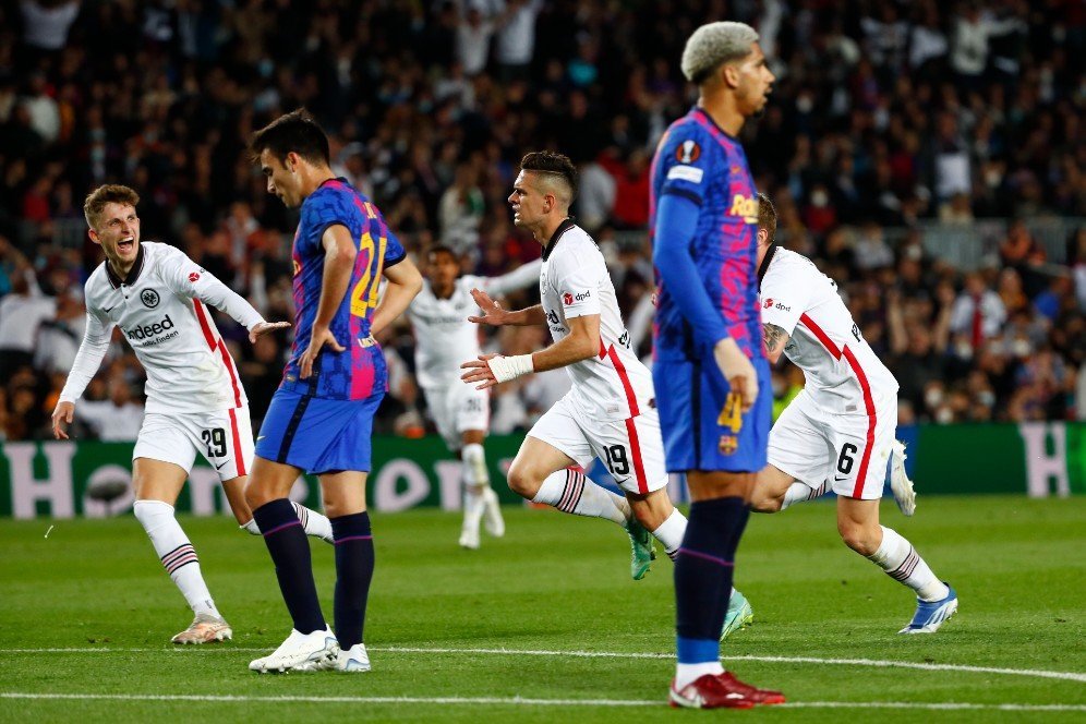 Hasil Pertandingan Barcelona vs Eintracht Frankfurt: Skor 2-3 (Agg. 3-4)