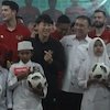 Di Sela-sela TC Timnas Indonesia, Shin Tae-yong Menyumbang ke Pondok Pesantren di Bandung