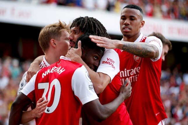 Skuad Arsenal merayakan gol Eddie Nketiah dalam laga versus Everton, Minggu (22/5/2022) (c) AP Photo