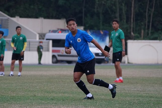 Aksi Ilham Rio Fahmi saat berlatih bersama Timnas Indonesia di SEA Games 2021 (c) PSSI