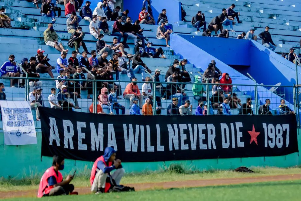 Arema FC dan Aremania Mengobati Kerinduan di Stadion Gajayana