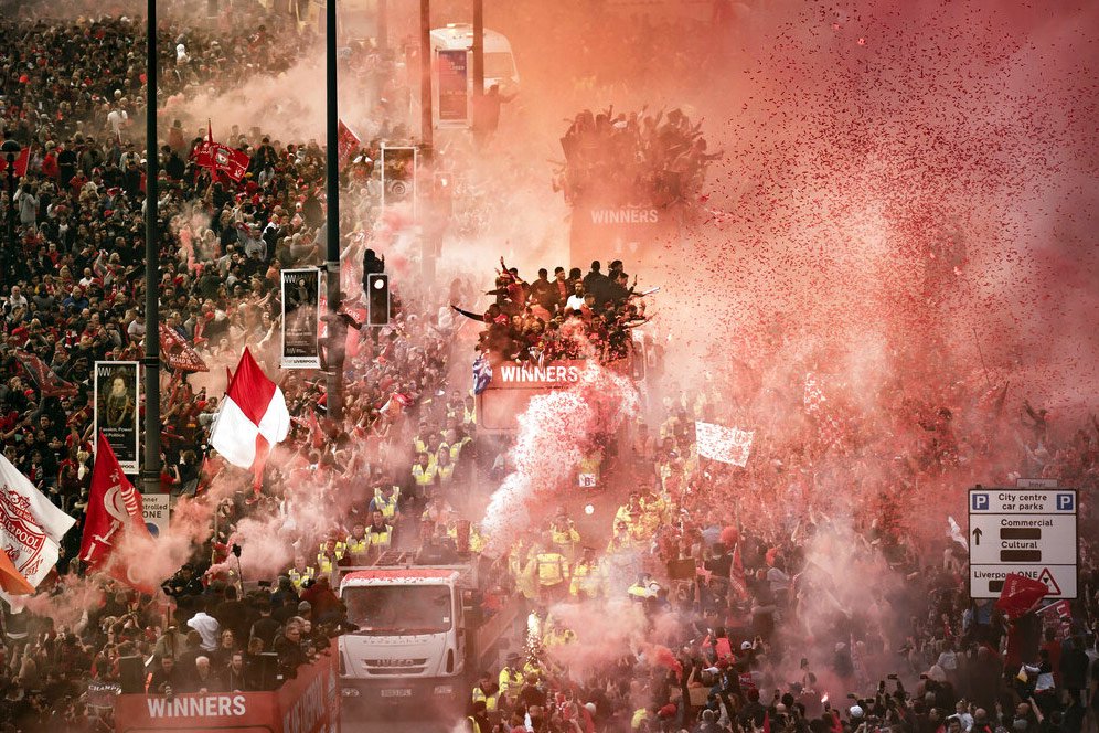 Merah Menyala! Meriahnya Parade Juara Liverpool Meski Cuma Meraih 2 Gelar