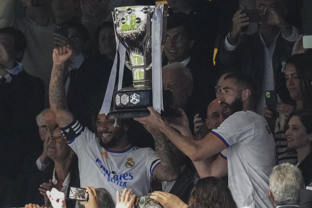 Angkat Trofi La Liga, Marcelo: Kerja Keras dan Perjuangan Real Madrid Terbayar Lunas! Angkat Trofi La Liga, Marcelo: Kerja Keras dan Perjuangan Real Madrid Terbayar Lunas!