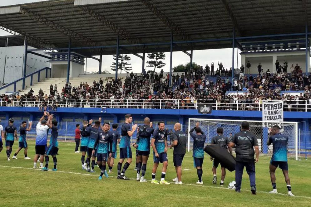 Ada Ciro Alves dan David da Silva, Bobotoh Antusias Tonton Latihan Persib Bandung