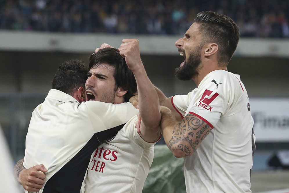 AC Milan Juara Serie A 2021/22: Loading 95% ...