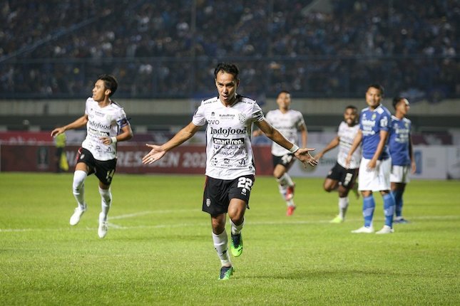 Ekspresi Novri Setiawan usai mencetak gol pada laga Persib Bandung vs Bali United di Piala Presiden 2022 (c) Bagaskara Lazuardi