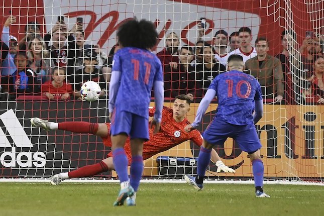Kiper Chicago Fire, Gabriel Slonina. (c) AP Photo