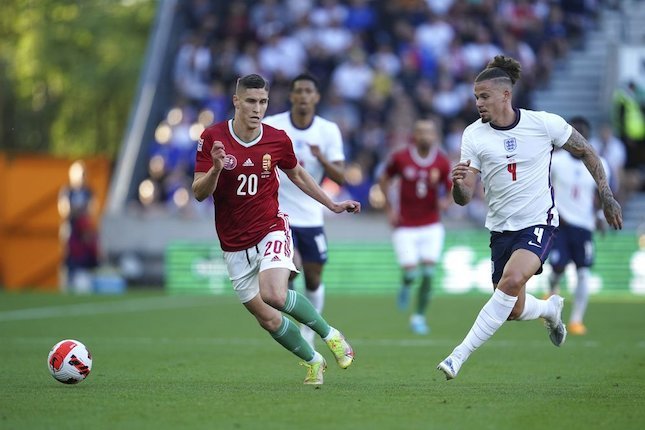 Inggris 0-4 Hungaria: Formasi 4-2-3-1
