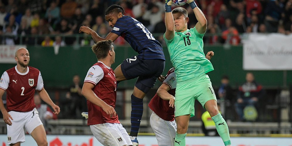 Man of the Match Austria vs Prancis: Patrick Pentz