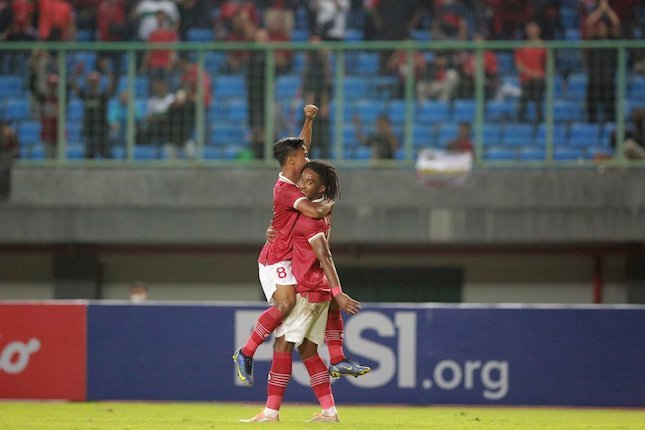 Pemain Timnas Indonesia, Arkhan Fikri dan Ronaldo Kwateh (c) Bola.net/Muhammad Iqbal Ichsan