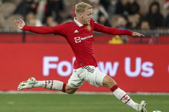 Tes Medis Kelar, Donny Van De Beek Segera Sah Jadi Pemain Eintracht ...