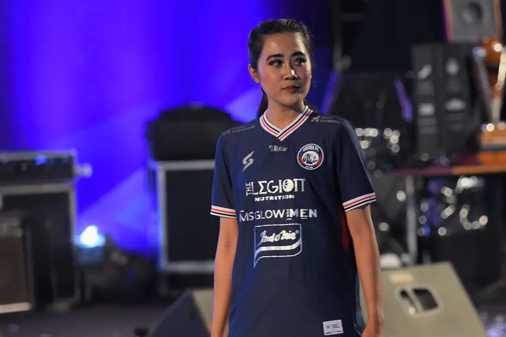 Jersey Baru Arema FC Mirip Jersey PSG, Hasyim Kipuw: Berkelas