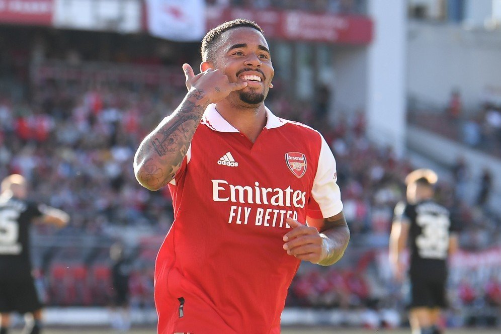 Gabriel Jesus Cetak 2 Gol dalam Laga Debutnya di Arsenal, Netizen: Awas Aja di Premier League Lawak