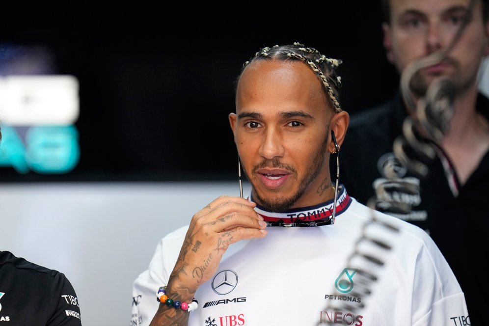 Berubah Pikiran Hanya dalam 5 Bulan, Mengapa Lewis Hamilton Pilih Bela Ferrari di Formula 1 2025?