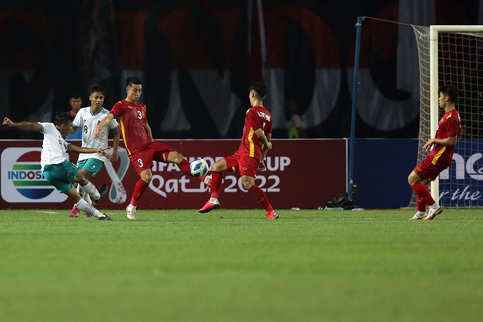 Timnas Indonesia U-19 Imbang Lawan Vietnam, Netizen: Belum Ada Chemistry, Coba Ganti Jersey Merah