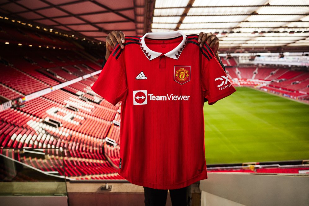 MU Rilis Jersey Home 2022-23, Fans: Semoga Prestasinya Ikut Ganteng, Ada Bang Dodo, Hidup Raja!