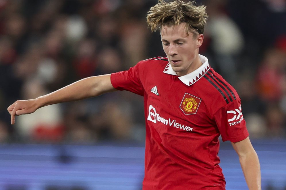 Manchester United Lepaskan Charlie Savage ke Reading