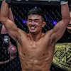 Kalahkan Petarung Korea Selatan, Christian Lee Rebut Lagi Sabuk Juara Dunia ONE Lightweight