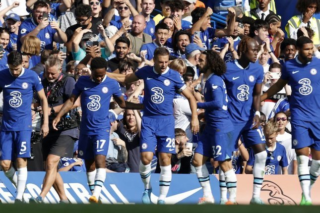 Skuat Chelsea merayakan gol Raheem Sterling ke gawang Leicester City, Sabtu (27/8/2022) (c) AP Photo