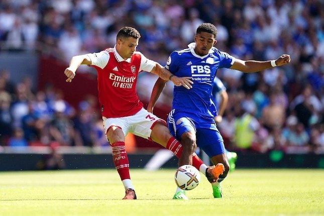 Duel Granit Xhaka dan Wesley Fofana dalam laga Arsenal vs Leicester City, Sabtu (13/8/2022) (c) PA via AP Photo