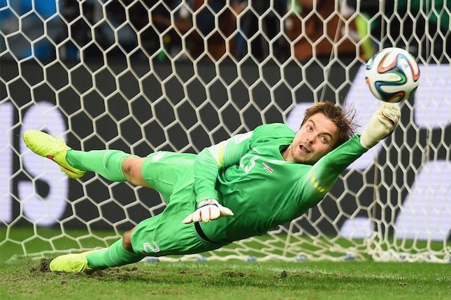 Aksi Tim Krul bersama Timnas Belanda di Piala Dunia 2014 (c) FIFA