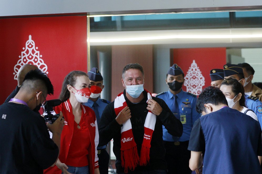 VIDEO: Michael Owen Tidak Sabar Kembali Sapa Penggemar Premier League di Indonesia