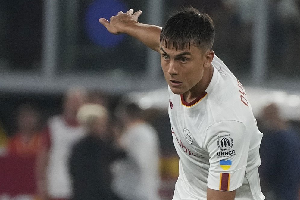 Apa-apaan ini? Roma vs Donetsk, Sepak Pojoknya Dybala Ambyar