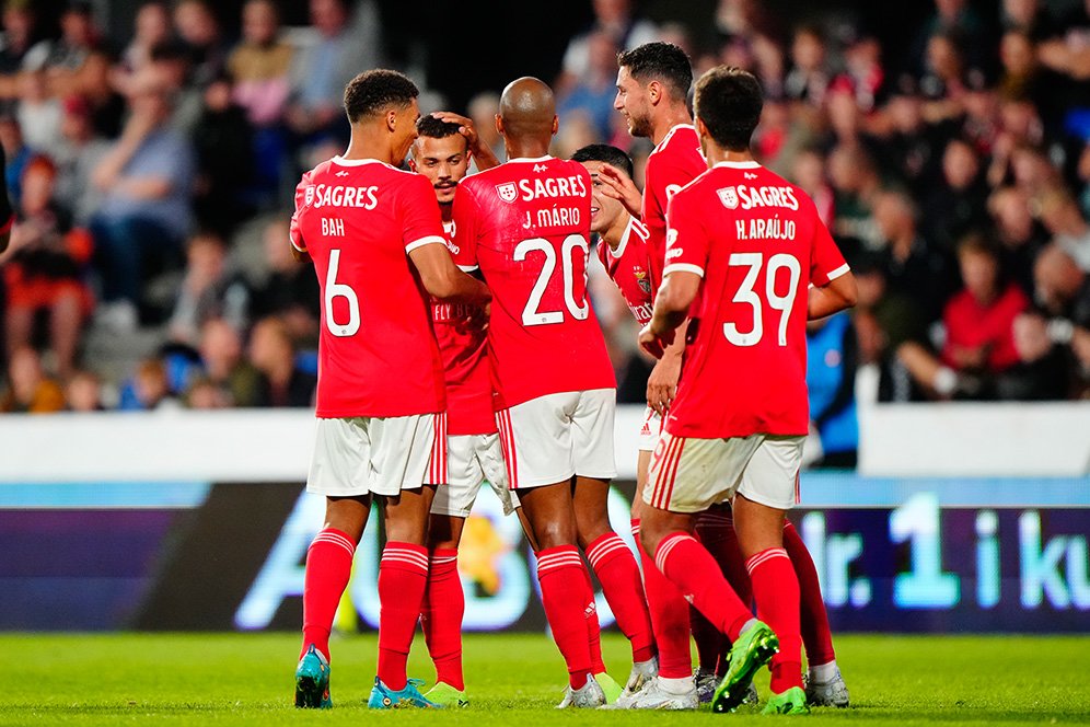 Hasil Play-off Liga Champions: Beda Level, Benfica Gulung Dynamo Kiev 2-0