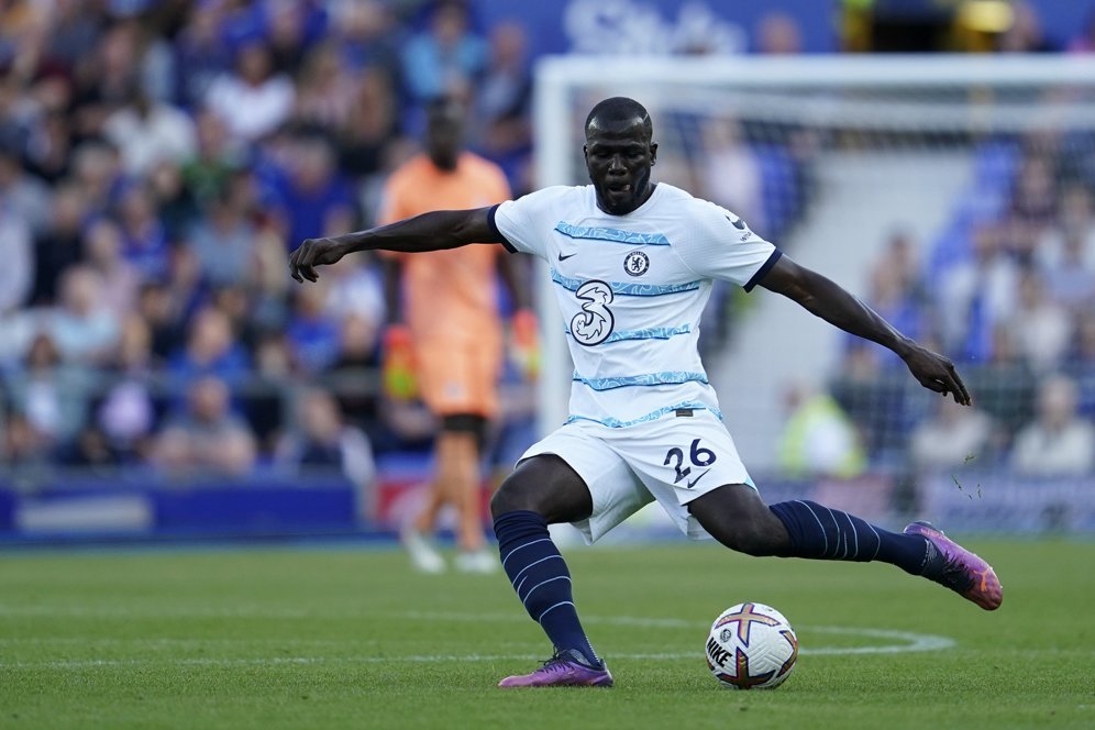 Ditarik Lebih Awal di Laga Everton vs Chelsea, Kalidou Koulibaly Cedera?