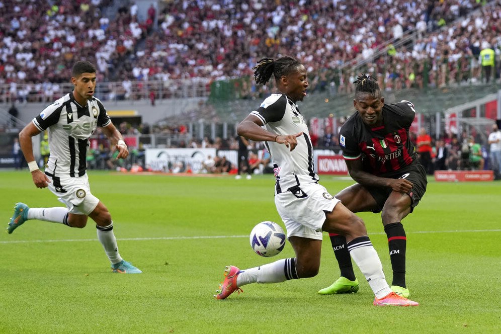 Dan Rafael Leao pun Menjadi Bahan Gibah Milanisti Dan Rafael Leao pun Menjadi Bahan Gibah Milanisti