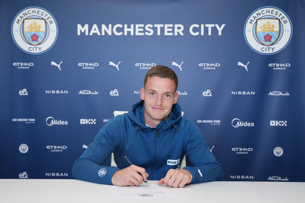Man City Akhirnya Punya Bek Kiri Baru, Namanya Sergio Gomez Man City Akhirnya Punya Bek Kiri Baru, Namanya Sergio Gomez