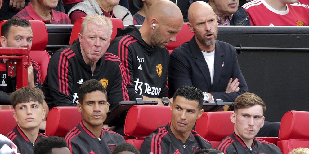 Kejam! Erik ten Hag Terang-Terangan Usir Cristiano Ronaldo di Depan Skuad Manchester United Kejam! Erik ten Hag Terang-Terangan Usir Cristiano Ronaldo di Depan Skuad Manchester United
