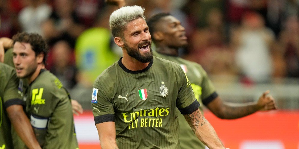 AC Milan Capolista! Rajai Kota Milan dan Roma