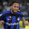 Sebelum Hakan Calhanoglu, Ini 4 Pemain yang Pernah Membela AC Milan dan Inter Milan