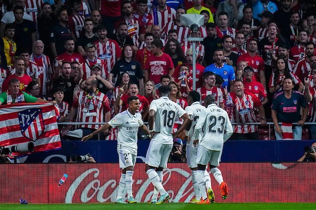 Selebrasi skuad Real Madrid untuk gol Rodrygo ke gawang Atletico Madrid, La Liga 2022/23 (c) AP Photo