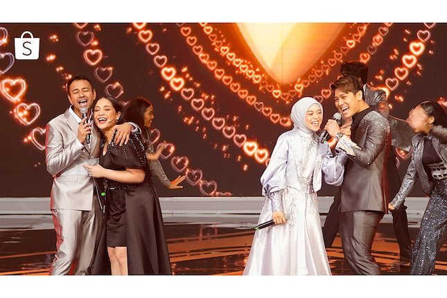 Sederet Artis Tanah Air Tampil Istimewa di Panggung TV Show Shopee 9.9 Super Shopping Day Sederet Artis Tanah Air Tampil Istimewa di Panggung TV Show Shopee 9.9 Super Shopping Day