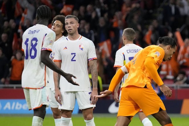 Bek Timnas Belanda, Virgil van Dijk, merayakan golnya ke gawang Belgia di laga matchday 6 UEFA Nations League A Grup 4 di Johan Cruijff ArenA, Amsterdam, Senin (26/09/2022) dini hari WIB. (c) AP Photo