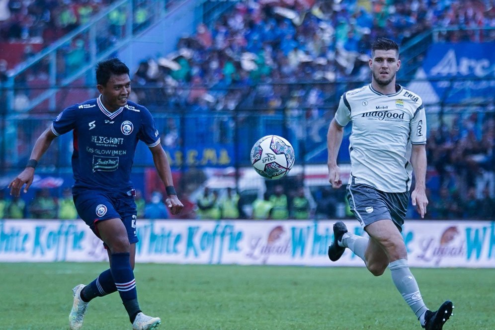 Arema FC Dibekuk Persib Bandung, Javier Roca Minta Maaf