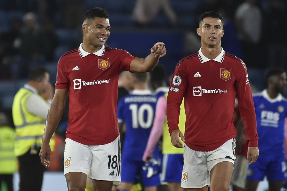 Man United Dibantai Man City, Netizen Soroti Casemiro: Dibeli Buat Nemenin Ronaldo di Bench