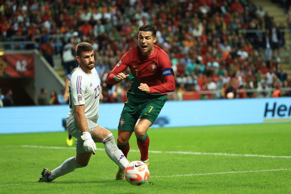 Man of the Match Portugal vs Spanyol: Unai Simon