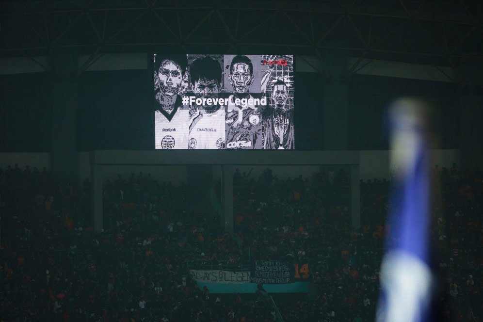 BRI Liga 1: Persija dan The Jakmania Berikan Tribute untuk sang Legenda Ismed Sofyan