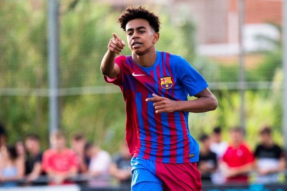 Lamine Yamal, Bocah 15 Tahun yang Sukses Pukau Xavi dan Diajak Ikut Latihan Tim Utama Barcelona