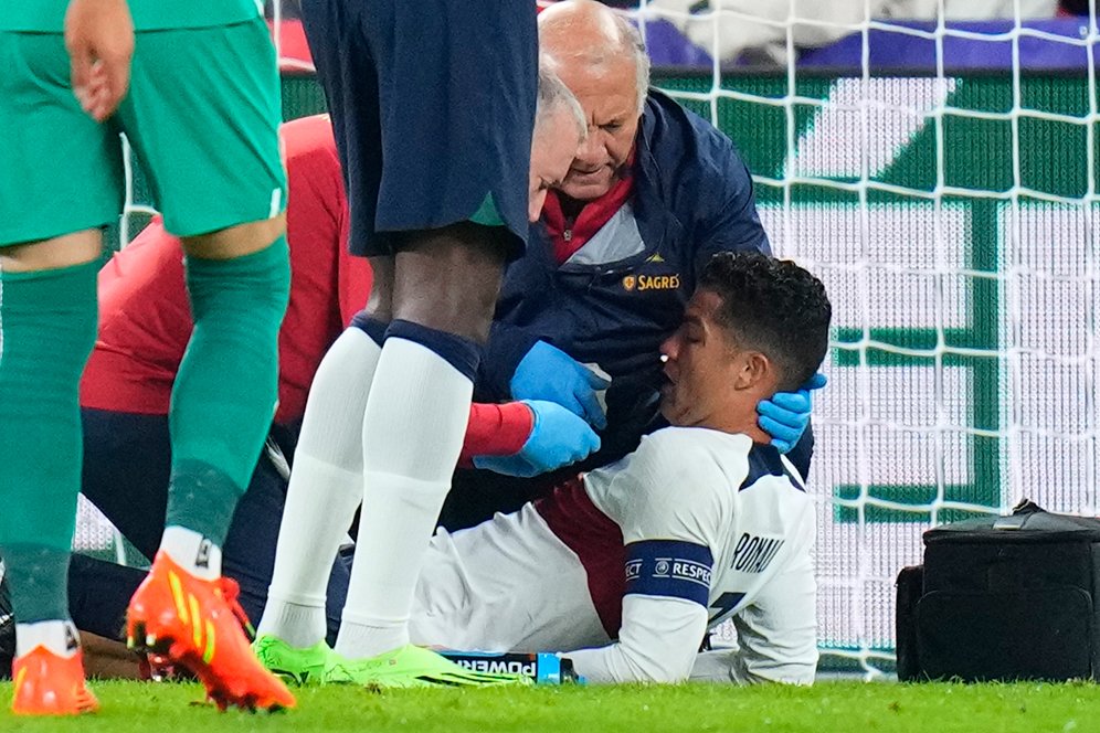 Tabrakan dengan Kiper Ceko, Hidung Ronaldo Berdarah