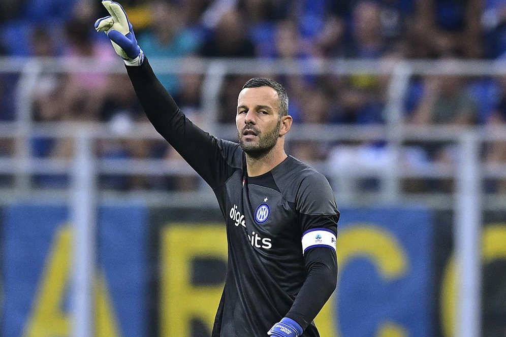 Samir Handanovic Berambisi Akhiri Musim dengan Trofi