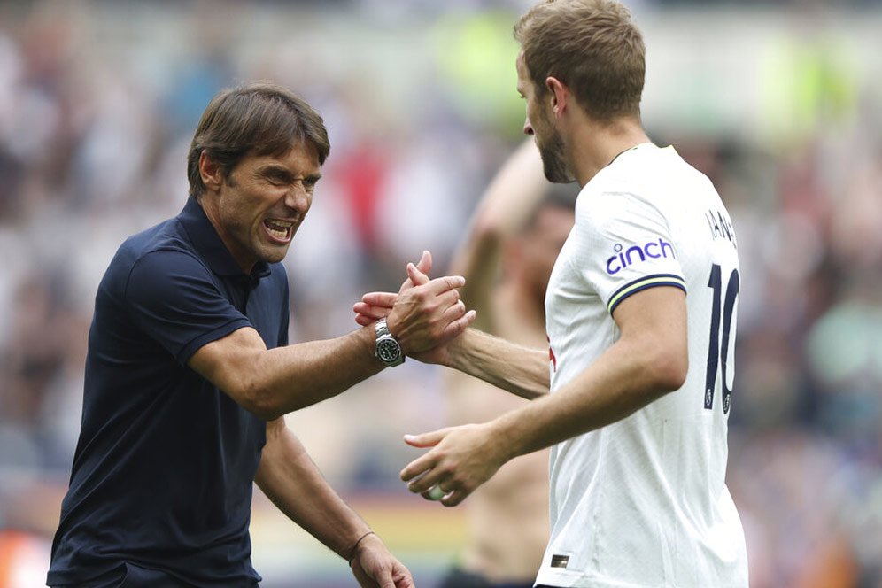 Antonio Conte Beri Sinyal Siap Bertahan Lebih Lama di Tottenham