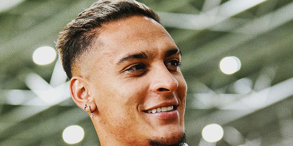 Ola! Manchester United Resmi Perkenalkan Antony Sebagai Bintang Barunya