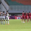 Momen-momen Menarik Indonesia vs Guam U-17: Moment of Silence Sampai Tangisan Pemain Guam Momen-momen Menarik Indonesia vs Guam U-17: Moment of Silence Sampai Tangisan Pemain Guam